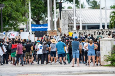 Miami, FL, ABD - 6 Haziran 2020: George Floys polis şiddetiyle öldü Miami FL USA 'de Siyahların Yaşamı Önemlidir protestosu