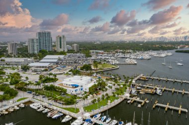 Miami rıhtım sahnesi Coconut Grove