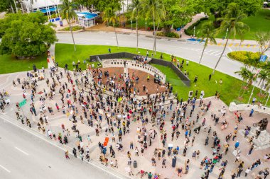 George Floyd Miami FL 'de ölüm protestoları düzenledi