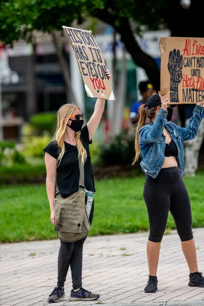 Miami Usa Czerwca 2020 Śmierć George Floysa Proteście Przeciwko Brutalności — Zdjęcie stockowe