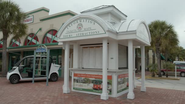 Key West Informatie Ticket Kiosk Stand Trolley Tours Video — Stockvideo