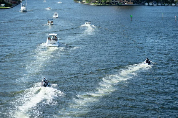 Fale Biegaczy Łodzi Intracoastal Waterway Miami Usa — Zdjęcie stockowe