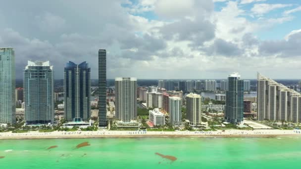 Εναέρια Πλευρική Πτήση Miami Beach Sunny Isles — Αρχείο Βίντεο