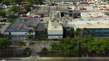 Fort Lauderdale Polis Departmanı 'nın Broward Bulvarı' nı inşa ettiği İHA videosu.