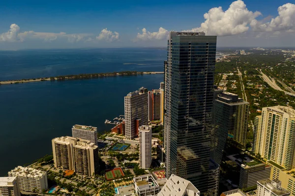 Foto Aérea Four Seasons Hotel Brickell Orientada Sur Bahía — Foto de Stock