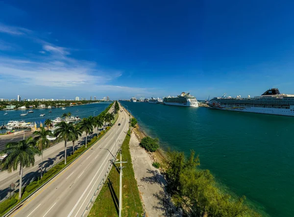 Luchtfoto Cruiseschepen Bij Port Miami — Stockfoto