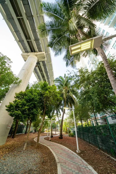 Miami Greenway Pedestrian Pathway Wide Angle Photo — Stock Photo, Image