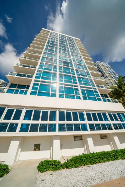 Moderno Grattacielo Miami Beach — Foto Stock