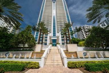 Ocean Palms Hollywood Sahili FL binasının fotoğrafı.