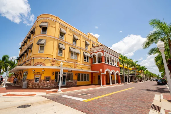 Foto Van Iberia Bank Downtown Fort Myers Usa — Stockfoto