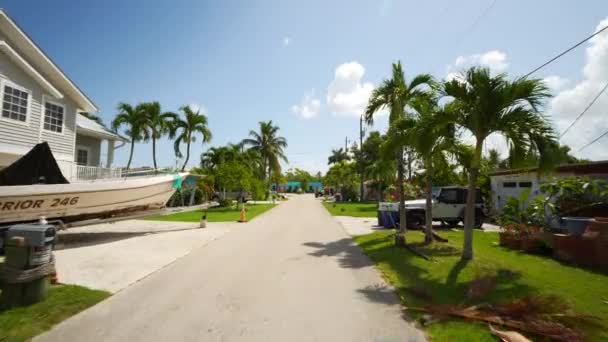 Matlacha Florida Nın Sokaklarında Araba Sürüyorum — Stok video