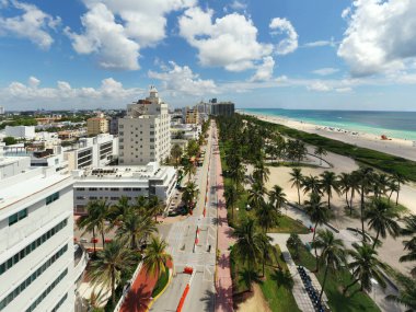 Miami Plajı Okyanusu 'nda Coronavirus Covid 19 salgınında turist olmaz.