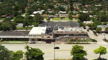 Hollywood Bulvarı 'ndaki havaalanı video mağazaları.