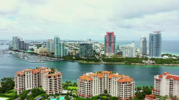 Avvicinamento Aereo Miami Beach Dall Alto Fisher Island 24P — Video Stock