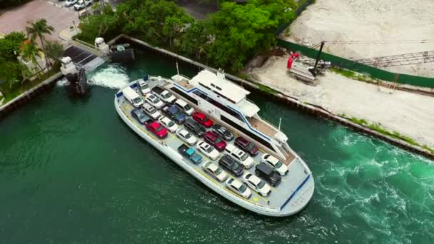 Légi Mentés Lövés Komp Hogy Felfedje Fisher Island Miami Beach — Stock videók