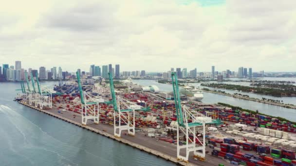 Flygvideo Port Miami Usa Industricontainrar Staplar — Stockvideo