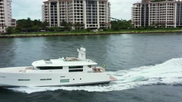 Luftbild Luxusjacht Carbon Tourt Miami Usa — Stockvideo
