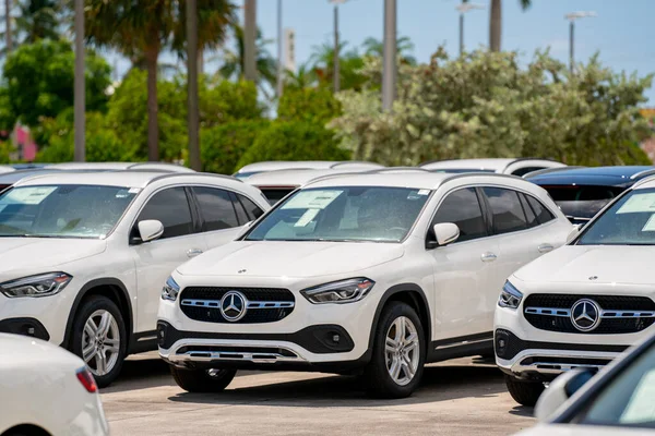 Mercedes Benz Suv Para Venda Uma Concessionária Carros — Fotografia de Stock