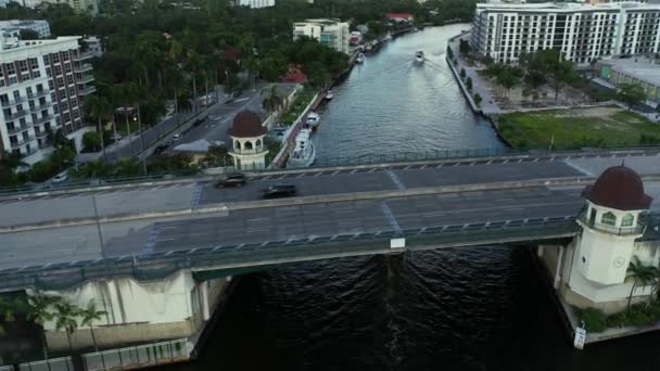 Puente Levadizo Avenida Sobre Río Miami Video Aéreo — Vídeos de Stock