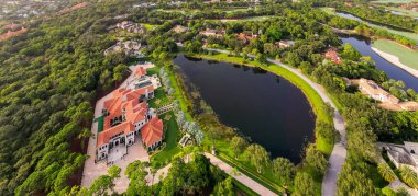 The Bears Club Jupiter Florida 'daki mega hava fotoğraflı malikaneler.