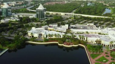 Gardens AVM Palm Beach hava aracı 4K 'yı vurdu.