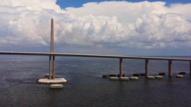 Sunshine Skyway Köprüsü Tampa Körfezi FL 4k