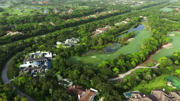 Luksusowe South Florida Mansions Niedźwiedzie Klub Golfowy Społeczności Anteny — Wideo stockowe