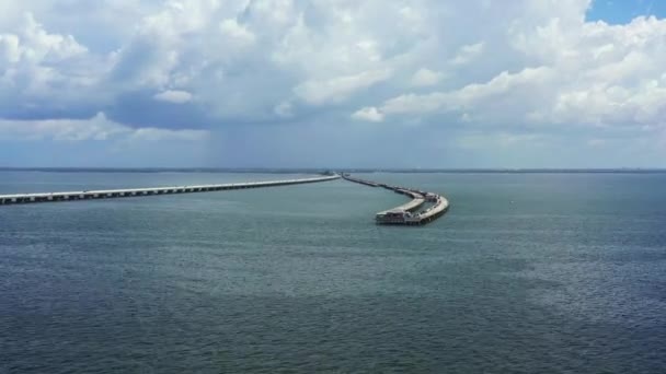 Aerial Video Sunshine Skyway Fishing Pier Florida Amerikai Egyesült Államok — Stock videók