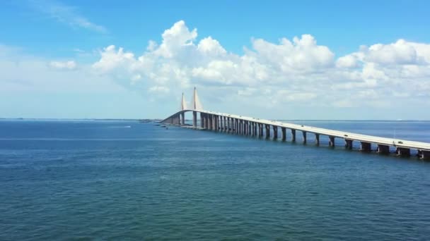 Latający Boczny Wiadukt Sunshine Skyway Bridge Nad Zatoką Tampa Usa — Wideo stockowe