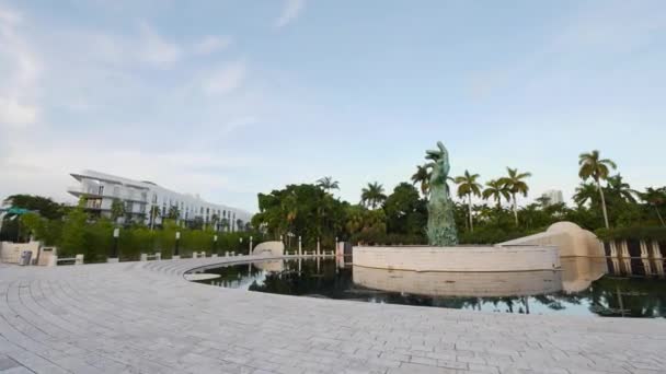 Miami Beach Holokauszt Emlékmű Zöld Keze Felér — Stock videók
