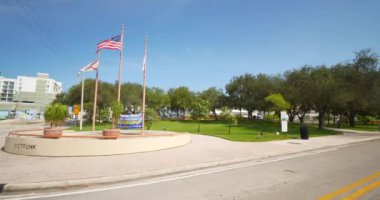 Fort Lauderdale, FL, ABD - 22 Eylül 2020: Sistrunk Park Fort Lauderdale FL Motion Video 4k 60p