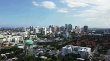Fort Lauderdale FL 4k şehir merkezindeki hava görüntüleri.