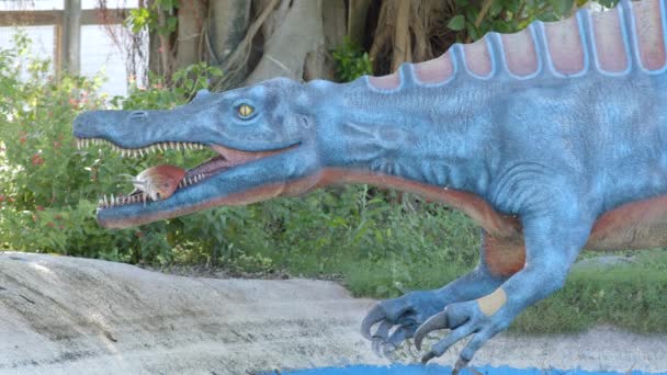 Animatroniczny Dinozaur Jedzący Rybę Zoo Miami Zastrzelony Blackmagic Raw — Wideo stockowe