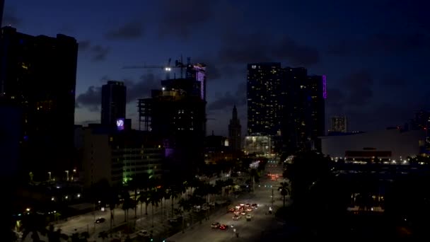 Letecká Video Tma Nad Downtown Miami Usa — Stock video