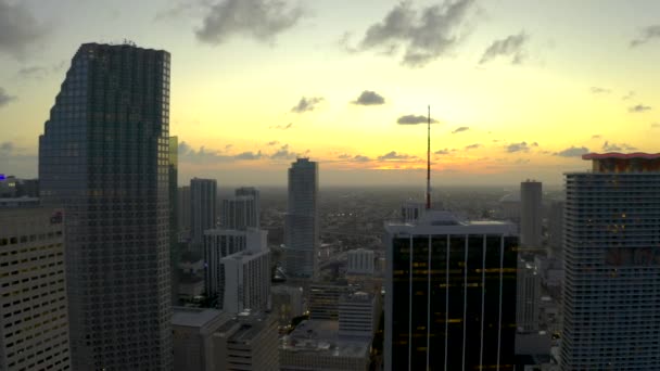 Aerial Wyciągnąć Strzał Centrum Miami Hlg — Wideo stockowe