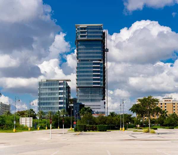 Aventura Eua Outubro 2020 Onyx Tower Aventura Optima Plaza Usa — Fotografia de Stock