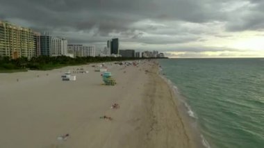 Hızlı alçak hava aracı videosu Miami Beach Florida 4k 60p