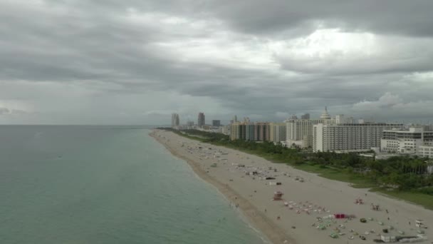 Winter Scene Miami Beach Overcast Clouds 60P — Stock Video