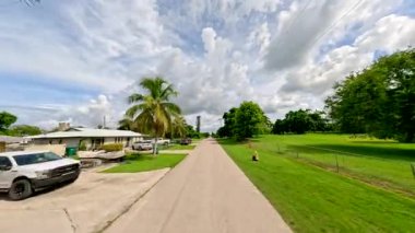 Collier County 'deki On Bin Ada' nın kıyısında Chokoloskee Adası 'nda sürüş turu.