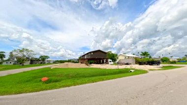 Everglades City FL ABD 'de yerleşim evleri yükseltildi