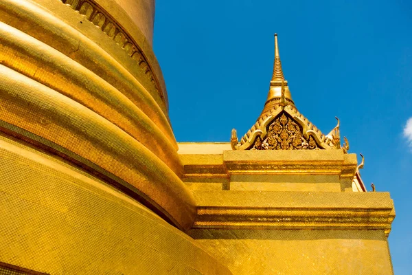 Bangkok Tayland Thailand Grand Palace Karmaşık Bir Altın Stupa Ayrıntı — Stok fotoğraf