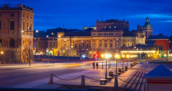 Éjszakai Kilátás Királyi Operaház Környező Épületek Látott Skeppsbron Stockholm Svédország — Stock Fotó