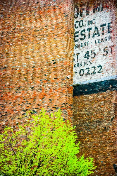 Fading Fragment Röd Tegelvägg New York City Yerk Förenta Staterna — Stockfoto