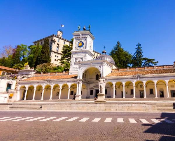 Uhr Turm Und Burg Auf Der Piazza Liberta Udine Friaul — Stockfoto