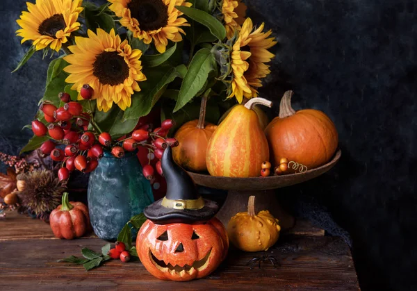 Decorazione di Halloween con zucche — Foto Stock