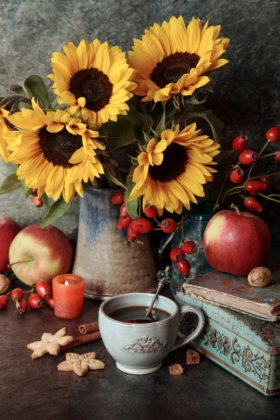 Sonbahar Kahvesi ve kurabiyeleri — Stok fotoğraf