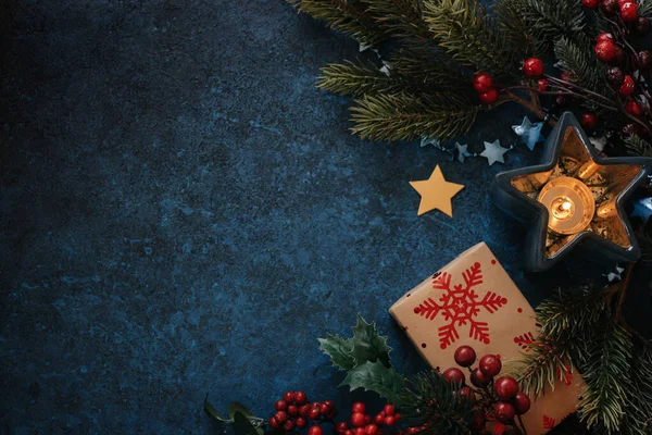 Sfondo Natale Con Arredamento Festivo Candela Abete Regali Posto Testo — Foto Stock