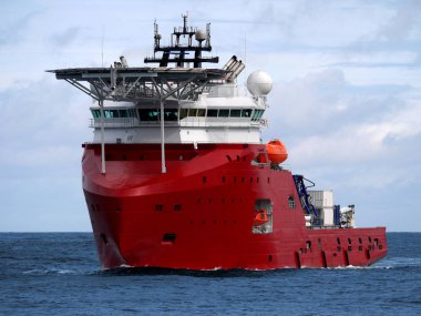 Çok amaçlı Offshore dalış destek gemisi devam deniz için offshore yükleme.
