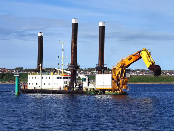 Backhoe Dredger Maneuvering Dredging Position — Stock Photo, Image