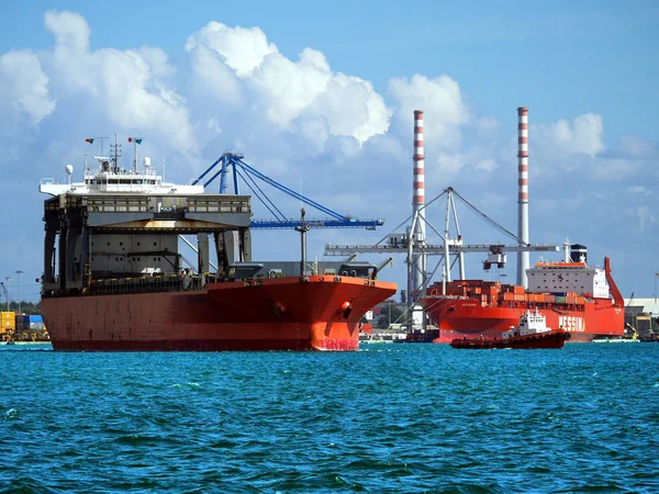 Setubal Portugal 2013 Szenische Ansicht Von Frachtschiffen Hafen — Stockfoto